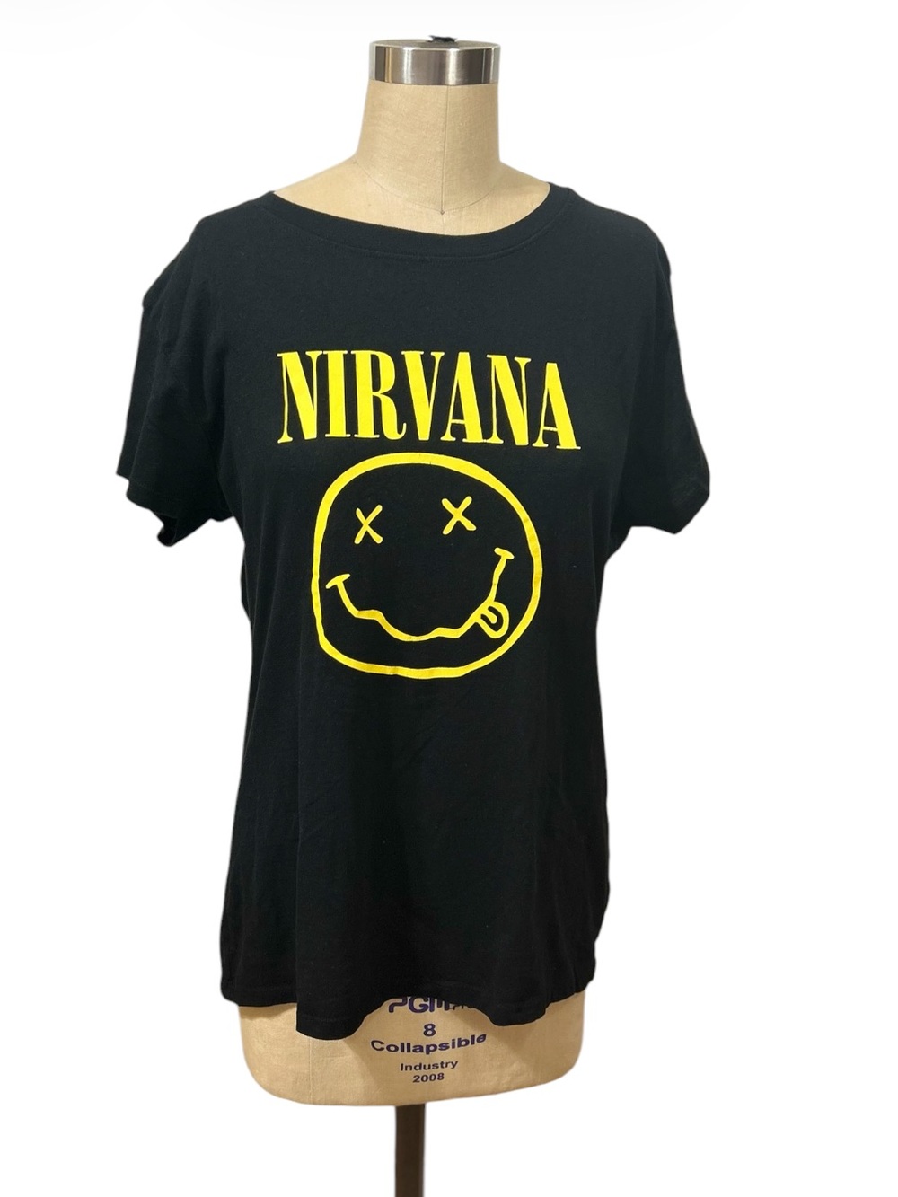 NIRVANA Men’s Black XL Short Sleeve Tee Yellow Smiley Logo